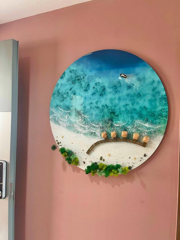 Round Ocean Resin Wall Art – 3D Beach Epoxy Painting – Coastal Décor – Handmade Seascape – Nautical Wall Hanging – Ocean Lover Gift