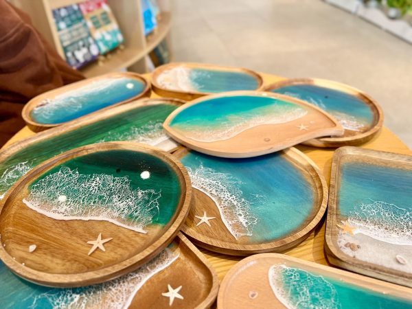 Ocean Resin Leaf Bathroom Tray | Handmade Beach Wave Wooden Décor with Starfish & Shells | Gift for Mom | Gift for Ocean Lovers