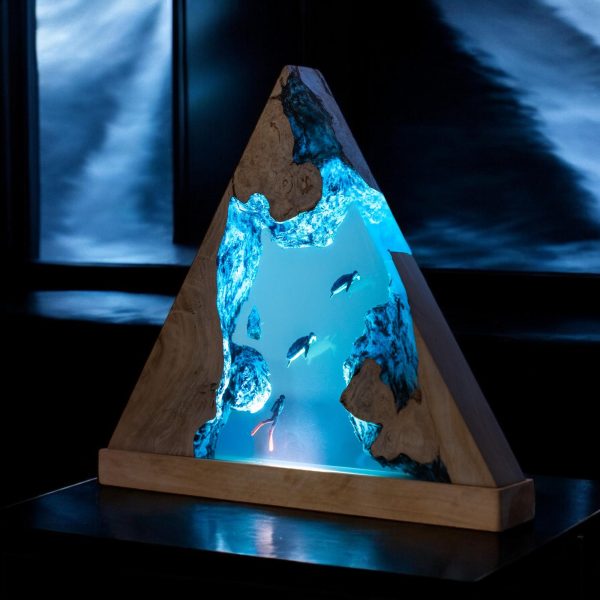 Custom Handmade Ocean Wave Resin Lamp – Triangle Turtles & Diver Epoxy Art with Wood Base Night Lamp | Gift for Mom