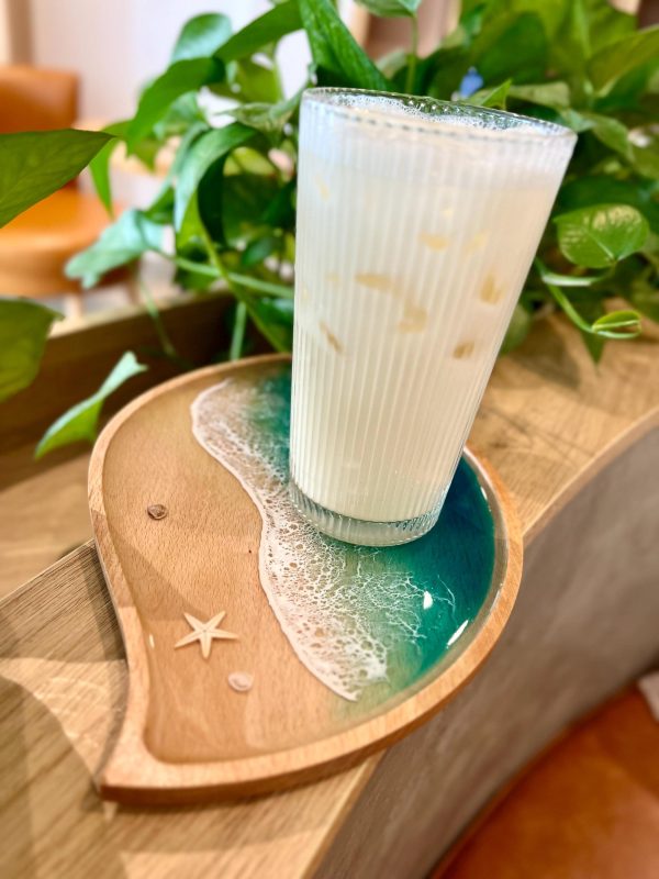 Ocean Resin Leaf Bathroom Tray | Handmade Beach Wave Wooden Décor with Starfish & Shells | Gift for Mom | Gift for Ocean Lovers